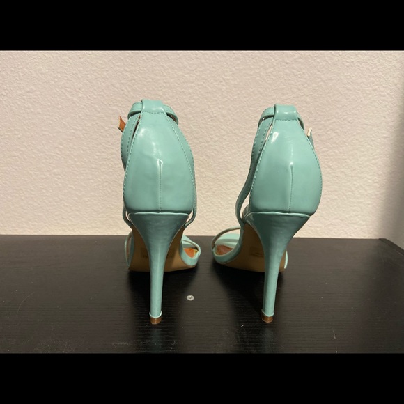 NWOT X2B Strappy Heels- Tiffany Blue Size 8 - Picture 3 of 6